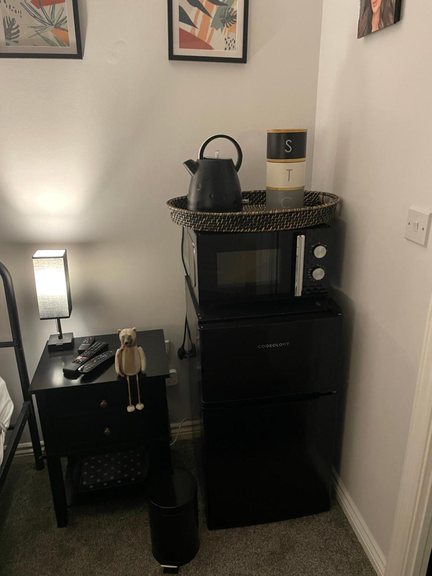 Cosy Home From Home With Private Bathroom - Free Parking 卡迪夫 外观 照片
