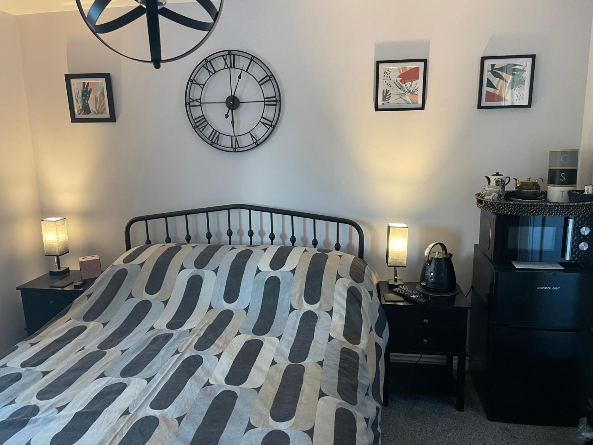 Cosy Home From Home With Private Bathroom - Free Parking 卡迪夫 外观 照片